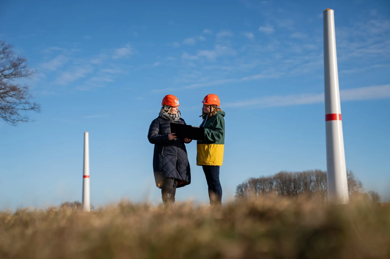 Projektentwickler Erneuerbare Energien / Project developer renewable energy
